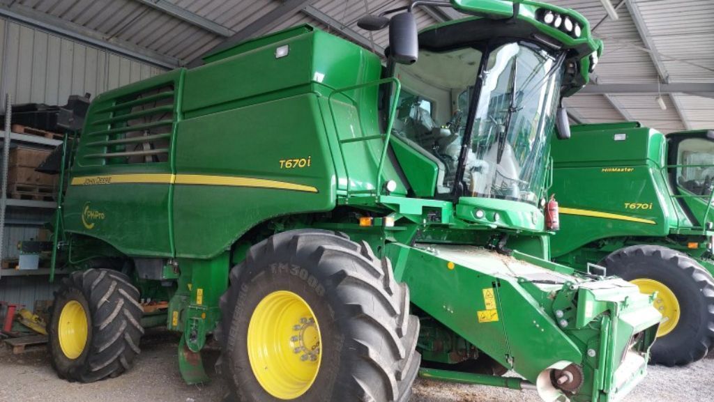 John Deere T 670 Combine harvester €265,000