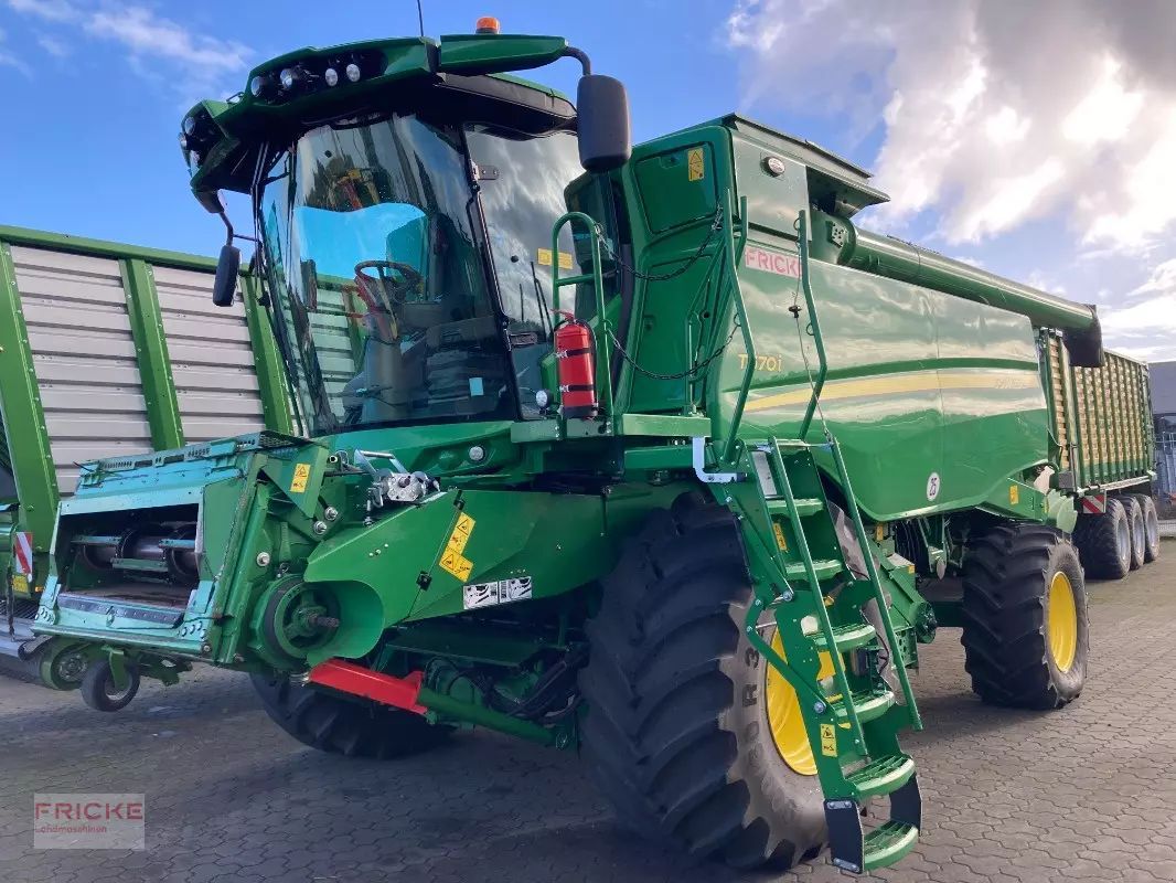 John Deere T 670 Combine harvester €248,000