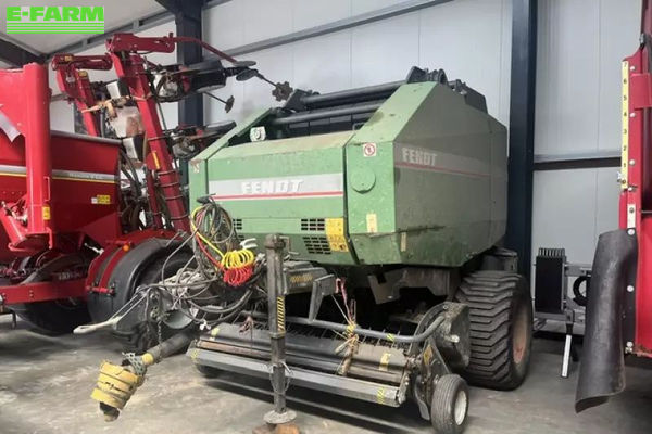 Fendt 2900 V Presă de balotat 8.824 EUR