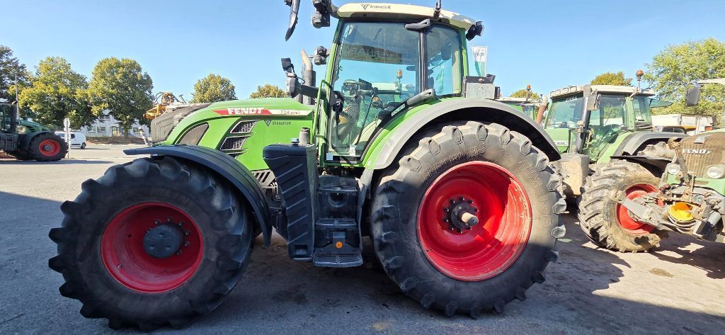 Fendt 724 Vario Tractor €120,000