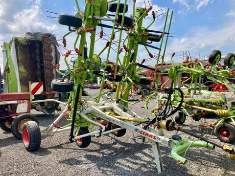 Claas Volto 1100 T Tedder €11,345