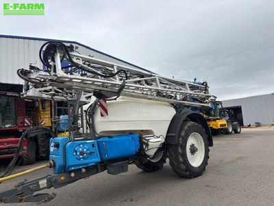 E-FARM: Evrard meteor 5400 - Sprayer - id YEZTUSX - €30,000 - Year of construction: 2012 - France
