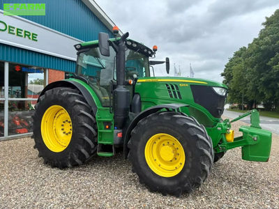E-FARM: John Deere 6215 R - Traktor - id ZGN5QNP - 133.120 € - Baujahr: 2021 - Abgelesene Motorstunden: 4.461,Motorleistung (PS): 233,Dänemark
