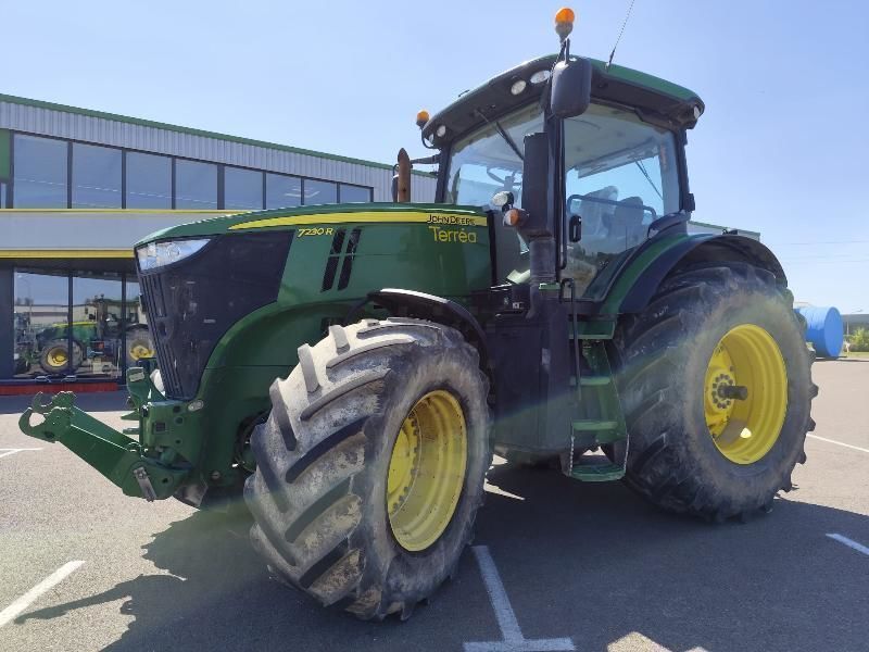 John Deere 7230 R Tractor €55,000