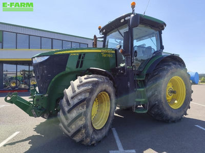 E-FARM: John Deere 7230 R - Tractor - id IIEGRWM - €55,000 - Year of construction: 2016 - Engine hours: 5,068,Engine power (HP): 230,France