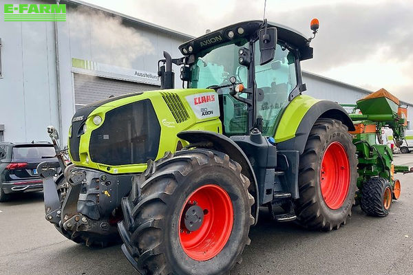 Claas Axion 810 Трактор 79 832 €