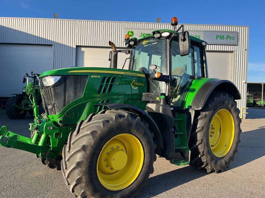 John Deere 6195 M Tractor €117,500