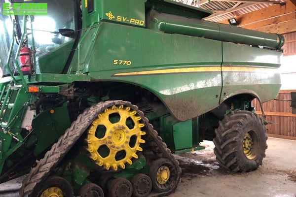 John Deere S 770 Combine harvester €320,000