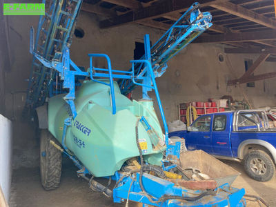 E-FARM: Berthoud tracker 32-34 - Pulvérisateur - id AGDAEBH - 25 000 € - Année: 2012 - France