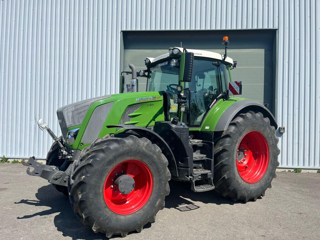Fendt 826 Vario Profi Plus Traktor 125.000 €