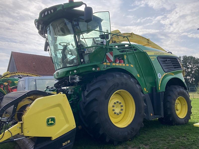 John Deere 9800 Samohodni kombajn za krmu 369 000 €
