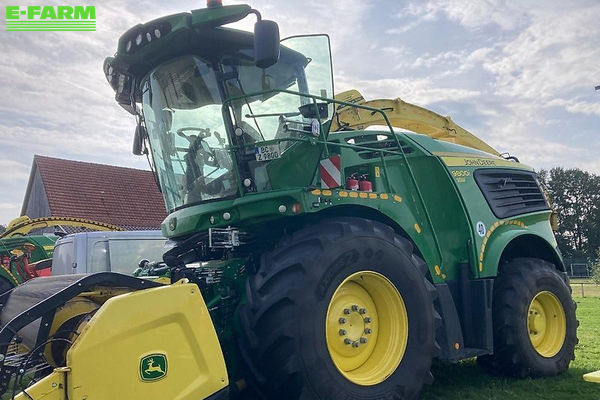John Deere 9800 Samohodni kombajn za krmu 369 000 €