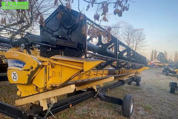 New Holland 9,15m varifeed Header €18,000