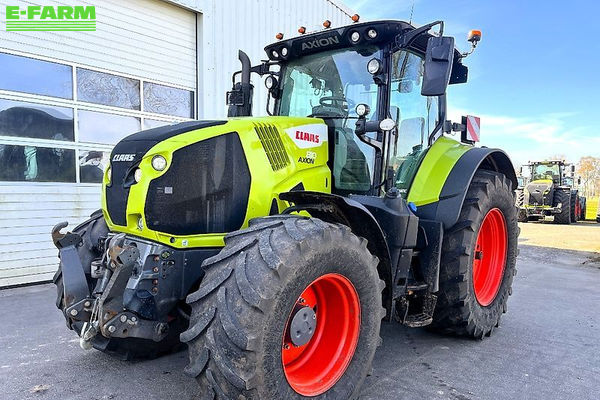 Claas Axion 810 CMATIC Tractor €83,193
