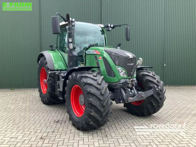 E-FARM: Fendt 724 Vario Profi Plus - Tractor - id SKE5HWR - €129,885 - Year of construction: 2016 - Engine hours: 3,906,Engine power (HP): 239,Germany