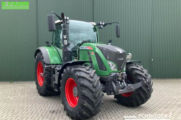 Fendt 724 Vario Profi Plus Tractor €129,885