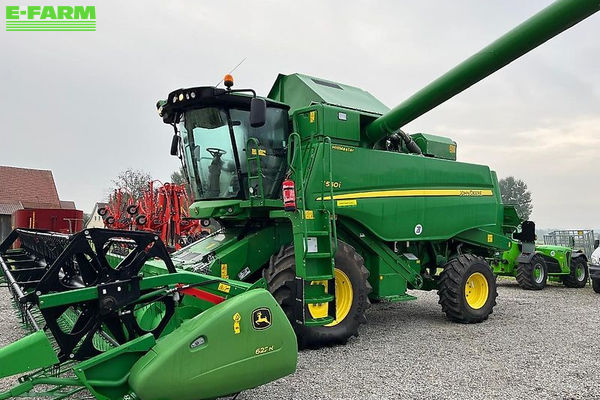 John Deere T 550 HM Combine harvester €167,000