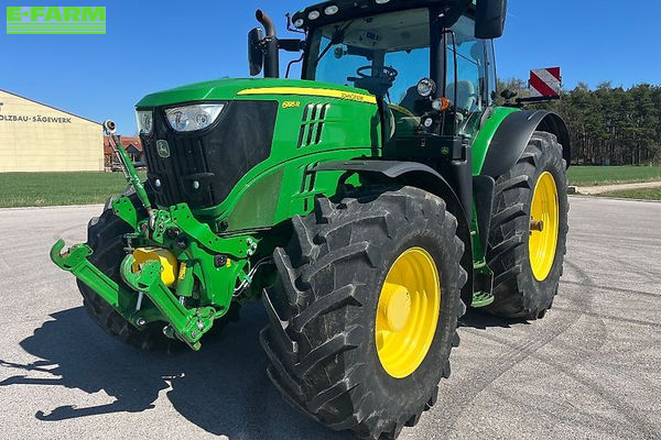 John Deere 6195 R Tractor €125,000