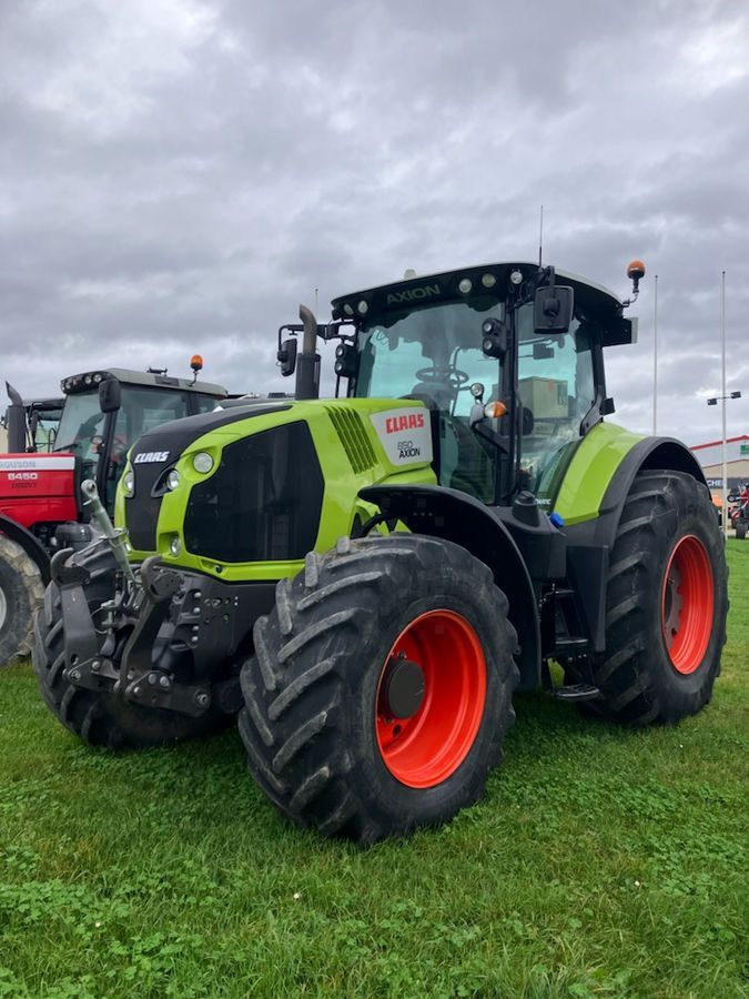 Claas Axion 850 CMATIC Tractor €98,000