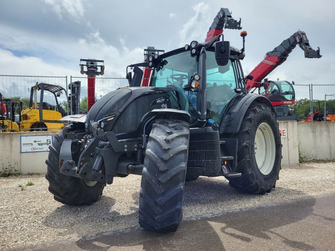 Valtra N 174 Traktor 70 800 €