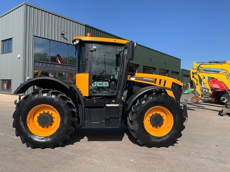 JCB Fastrac 4220 Tractor €92,842