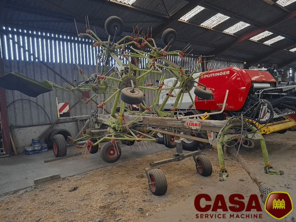 Claas Volto 1300 T Tedder €15,000
