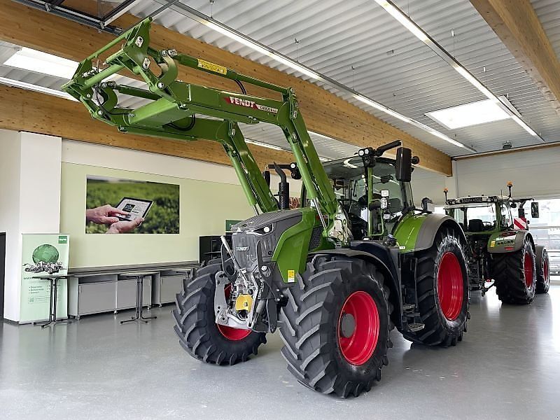 Fendt 722 Vario Tractor €230,000