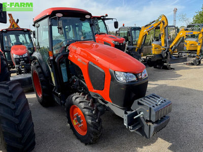 E-FARM: Kubota M5082 - Traktor - id CWXPLP3 - 45.900 € - Baujahr: 2025 - Abgelesene Motorstunden: 2,Motorleistung (PS): 87,Frankreich