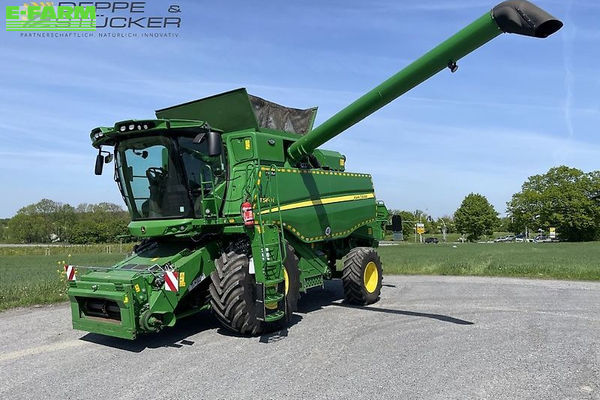 John Deere T 560i Combine harvester €179,900