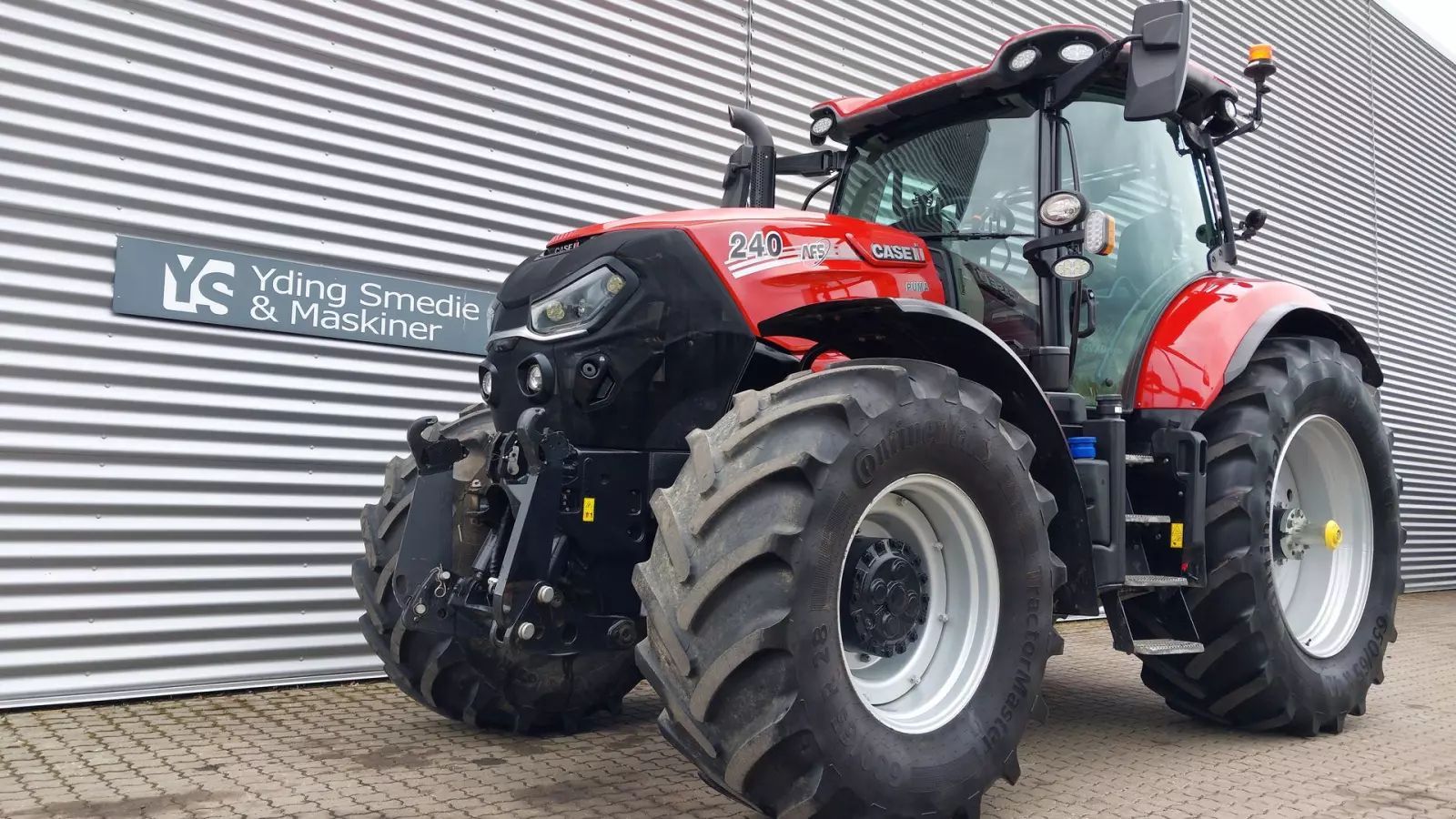 Case IH Puma 240 CVX Tractor €118,393