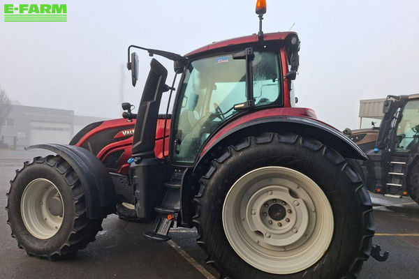 Valtra T 174 Tractor €68,500