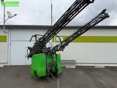 E-FARM: Tecnoma maxis - Sprayer - id Q1GVN7L - €9,800 - Year of construction: 2011 - France