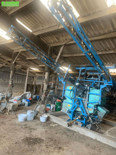 E-FARM: Berthoud force 1000l - Pulvérisateur - id KFPUURI - 6 000 € - Année: 2011 - France