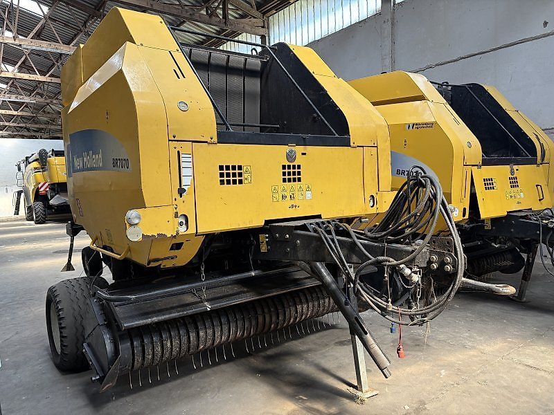 New Holland T 7070 Baler €7,500