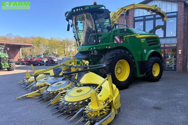John Deere 8600 Savaeigis pašarų smulkintuvas 175 000 €