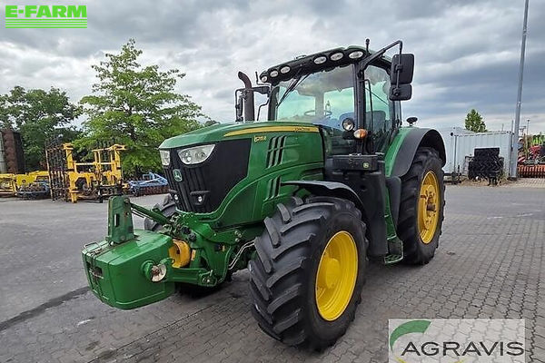 John Deere 6215 R Traktor 95.900 €