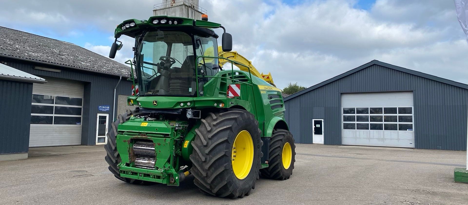 John Deere 8600 Selvkørende grønthøster 149.836 €