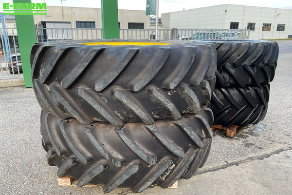 MICHELIN John Deere 650/65R42 und 600/65R28 Wheel and track €7,071