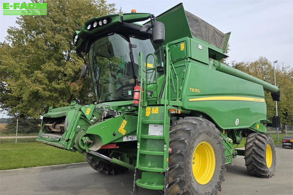 John Deere T 670 Combine harvester €225,000