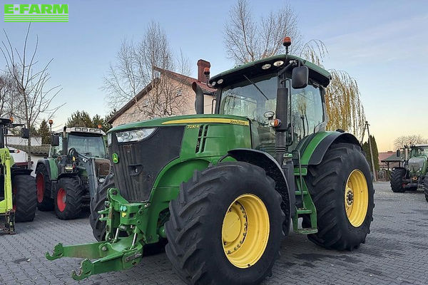 John Deere 7230 R Tractor €43,306