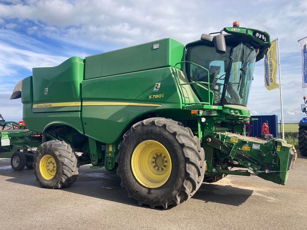 John Deere S 780 Combine harvester €270,000
