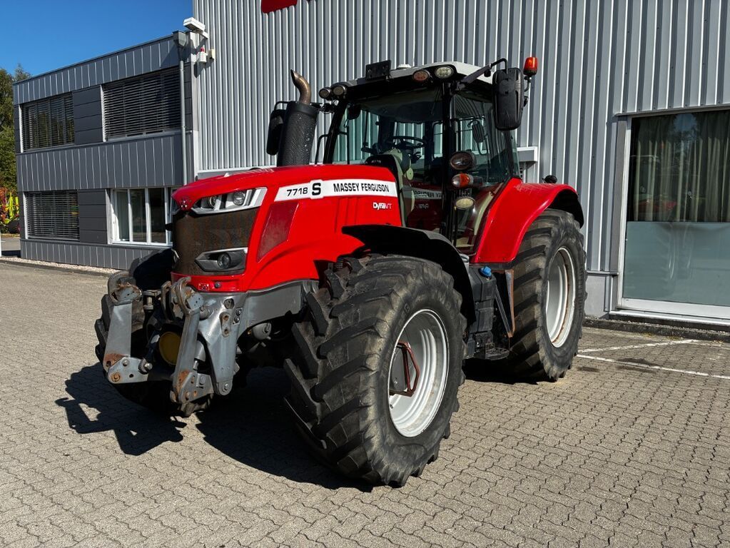 Massey Ferguson 7718 S Tractor 75.000 EUR