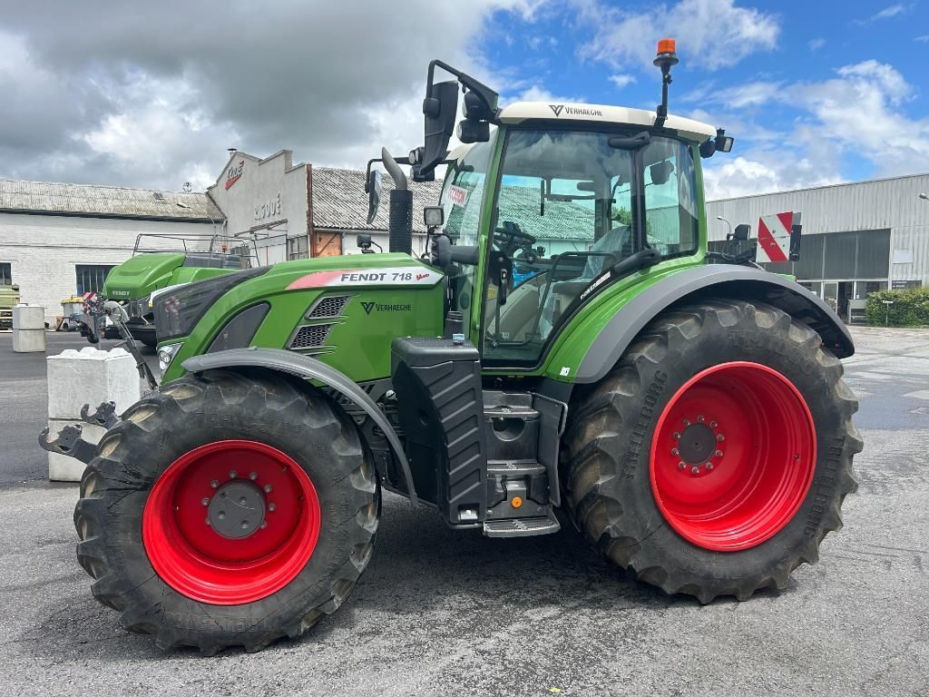 Fendt 718 Vario Tractor €90,000