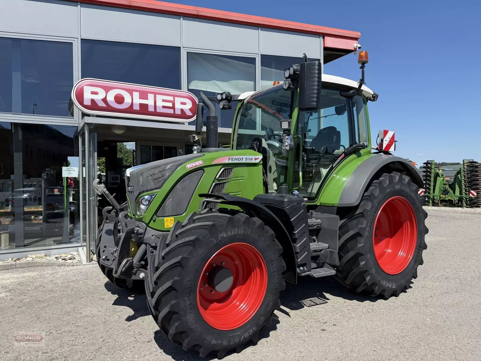Fendt 514 Vario Profi Plus Traktor 125.664 €
