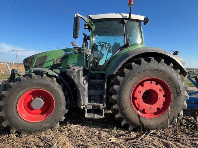 Fendt 826 Vario Tractor €110,000