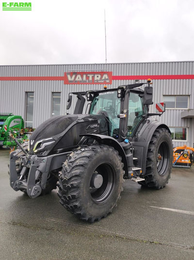 E-FARM: Valtra Q 245 - Traktor - id ITQQVVH - 129 500 € - Rok výroby: 2023 - Hodiny motoru: 2 670,Výkon motoru (HP): 245,Francie