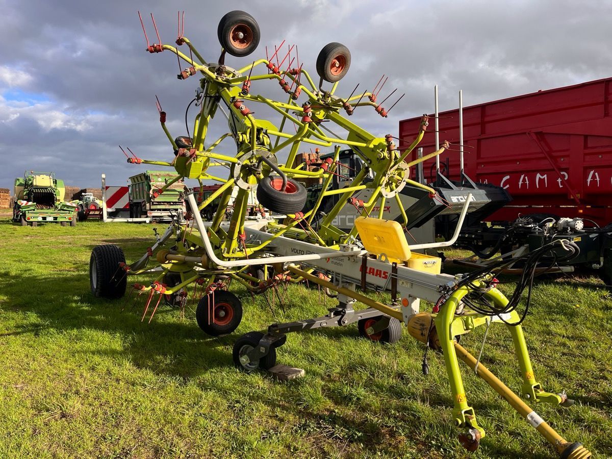 Claas Volto 1300 T Tedder €19,500