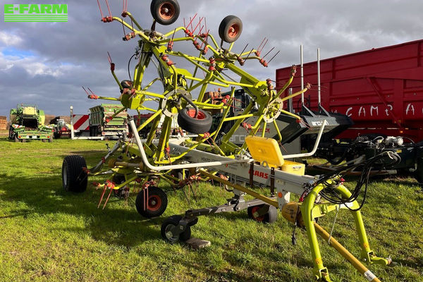 Claas Volto 1300 T Tedder €19,500