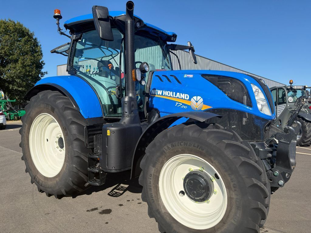 New Holland T7.210 Tractor €90,000