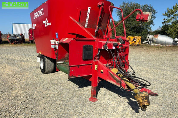 TRIOLIET Solomix 2-1200 Mixer feeder €6,900
